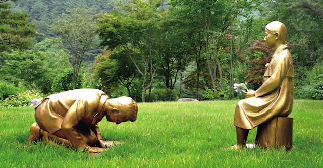 『贖罪』像設置の韓国植物園園長、共同通信の取材に「安倍首相を特定してつくったものではない…」