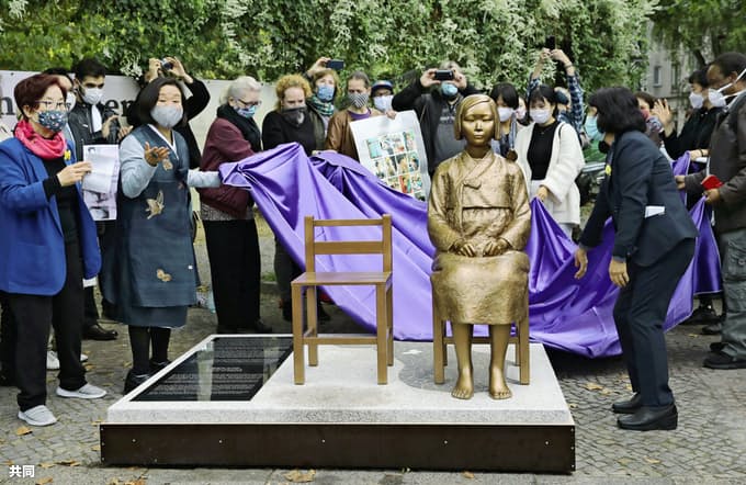 ベルリン地元当局、慰安婦像「当面設置認める」「妥協案を模索したい」