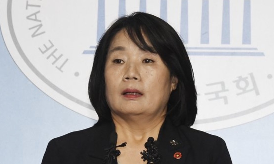 【韓国】元慰安婦団体代表の不正裁判を担当していた判事、食事中に倒れた後死亡