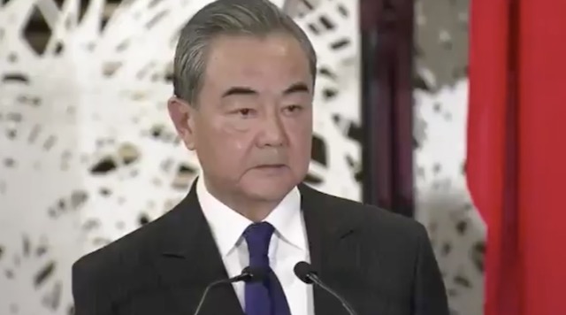 【動画】中国・王毅外相の通訳、「日本海」を「東海」