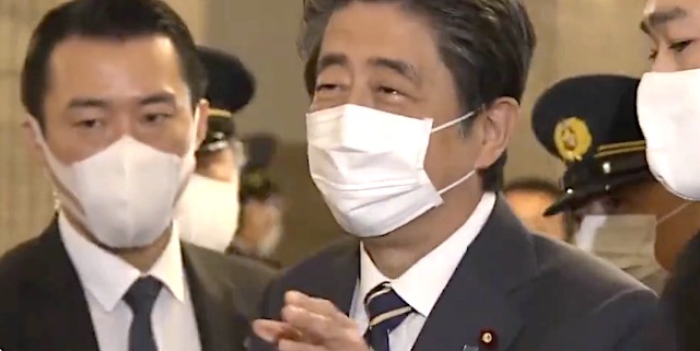 【動画】“話さずに去るシーン狙い”のマスコミと、全てを放送するテレビ東京　安倍前総理「私が背中を向けた段階で言わないで」