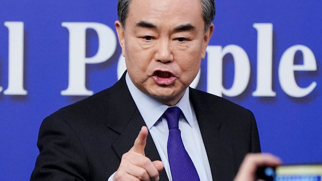 中国・王毅外相が日本に警告「火中の栗を拾うな」