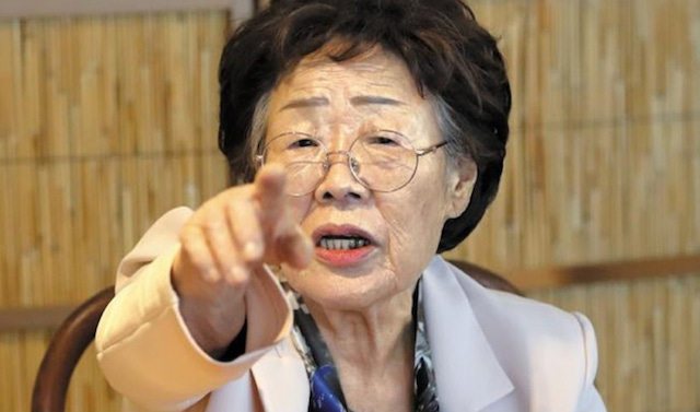 韓国次期大統領、元慰安婦に面会「日本の謝罪を必ず引き出す」