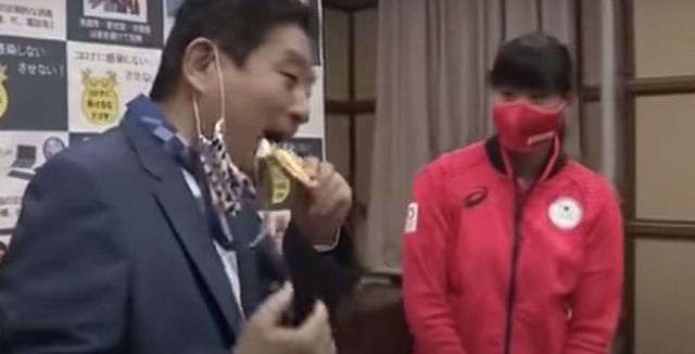河村市長のメダル噛みつき → 藤井瑞希さん「涙出かけた」「消毒した」