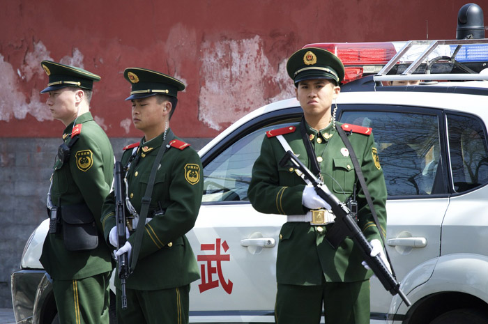 中国、『全員PCR』で指名手配中の容疑者を続々発見