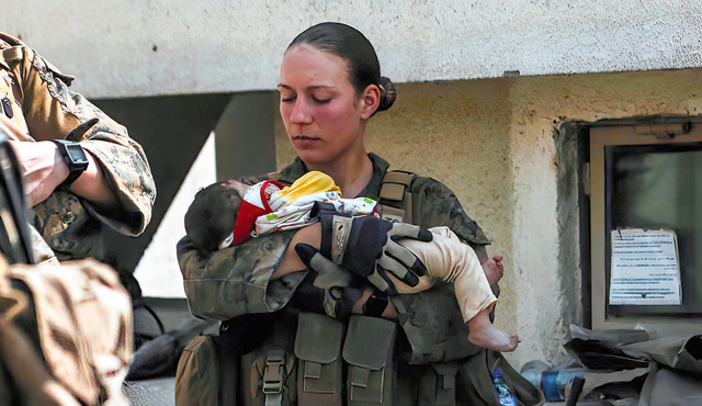 カブール空港で赤ちゃんを助けた米海兵隊員・ニコル・ジーさん（２３）、カブール・テロの犠牲に
