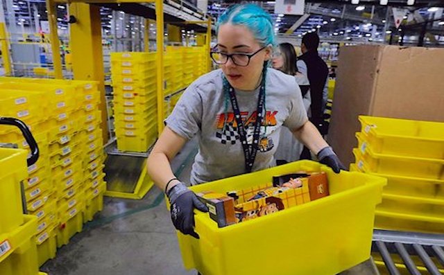 【75万人対象】Amazon、従業員の学費を全額負担　人材確保へ