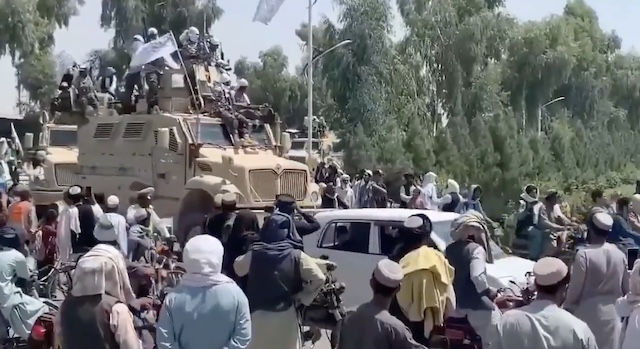 【米軍撤退】バイデン大統領「タリバンは米軍車両を動かせない」→ 実際のタリバンの様子がこちら…（※動画）