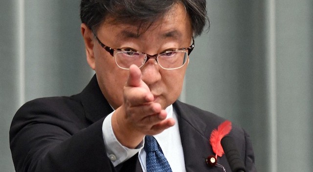 中国船の尖閣侵入に、日本が抗議！！！ → 松野官房長官「…遺憾です」