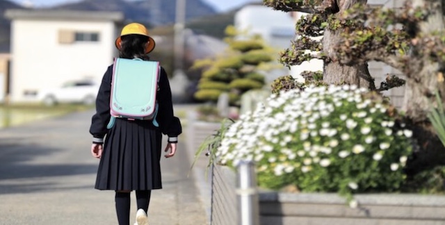 【小中学校再編案】富山市「直線距離での3kmです」 → 男性「毎日3km、往復6km歩けるか？」「机の上での会議しかやってないからそうなるんだよ！」