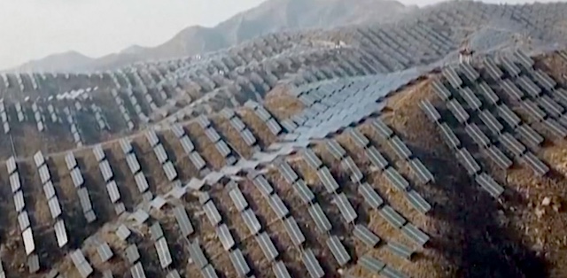 【動画】中国・河北省、農民の土地を強制的に借りて大規模なソーラーパークを建設
