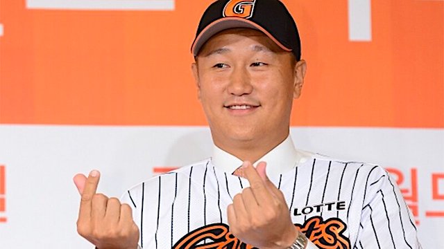 韓国プロ野球ロッテジャイアンツのイ・デホ選手、社会的弱者のために練炭を寄付