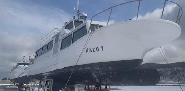 海上自衛隊が知床観光船事故 船体とみられるもの確認 　知床半島の「カシュニの滝」付近、水深100メートルの海底
