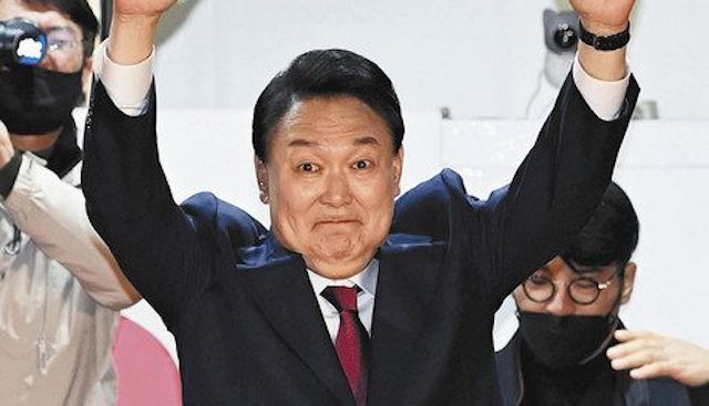 韓国・ユン大統領、日韓関係を「急速に回復・発展させる」
