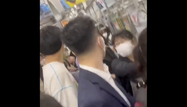 東京メトロ副都心線で乗客トラブル　足伸ばして座る客に“イラつき”発狂