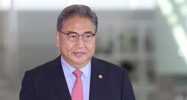 韓国外相、韓日首脳会談「強制徴用の解決案示せば自然と開かれる」「徴用工被害者が日本の謝罪を要求している。これを日本側にも伝達する」