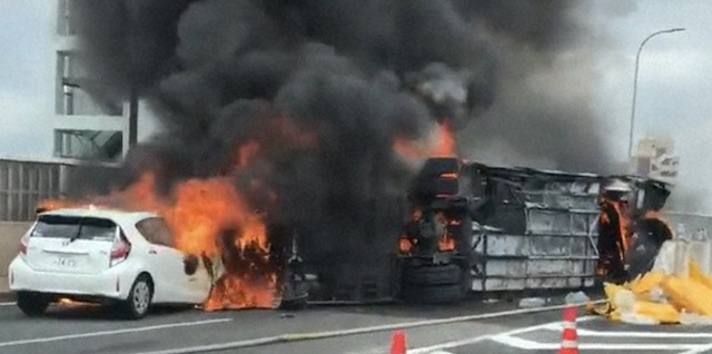 運行会社社長「運転手のミスあった」　名古屋高速バス炎上事故