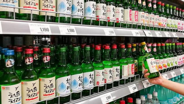 韓国メディア、朝日新聞報道を引用し「日本で韓国焼酎の販売量が急増！」