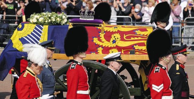 イギリス議会、女王の棺安置のホールへの中国代表団の弔問を拒否