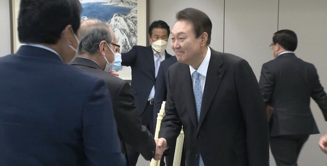 日韓議員連盟、韓国・尹大統領と面会　関係改善への意欲伝える