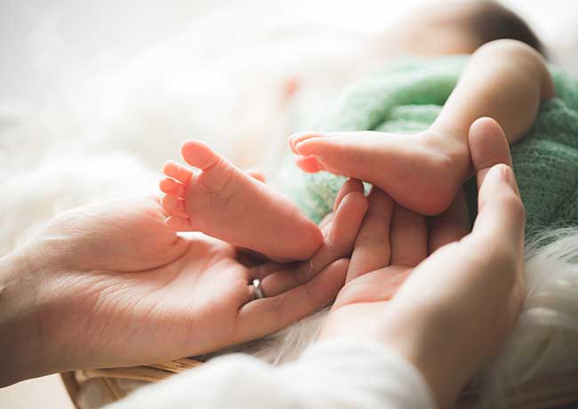 【少子化】2023年生まれの赤ちゃん　8年連続減で過去最少75万8631人