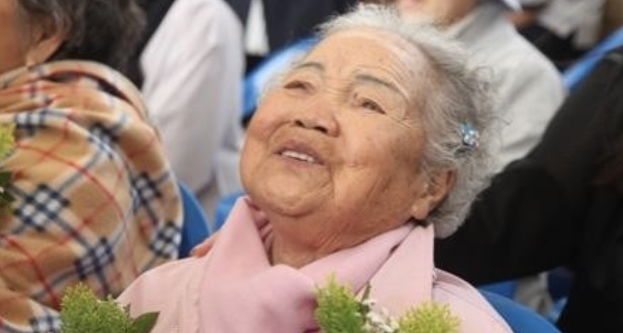 韓国聯合ニュース『旧日本軍の慰安婦被害者が死去　存命１０人に…』