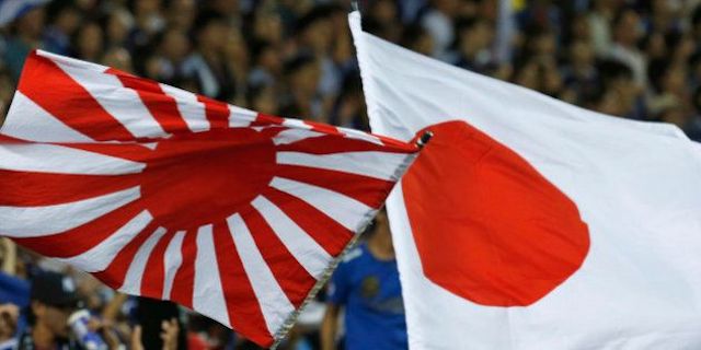 「なぜ日本が負けて嬉しいんだ?」海外メディアの質問に韓国記者が返答「帝国主義の象徴である旭日旗だ」