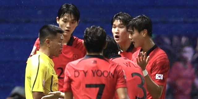 U-17アジア杯決勝、完敗の韓国が怒り…「日本は12人いた」「再試合をしろ！」「主審のテロだ」