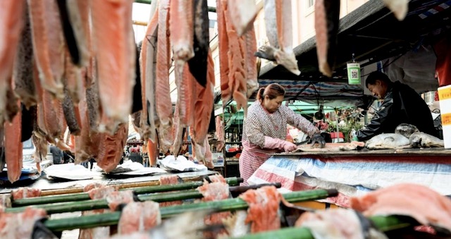 処理水批判の中国で“ブーメラン”魚売れず関係者悲鳴…「売上が8割減った」「政府が騒ぎ過ぎた」