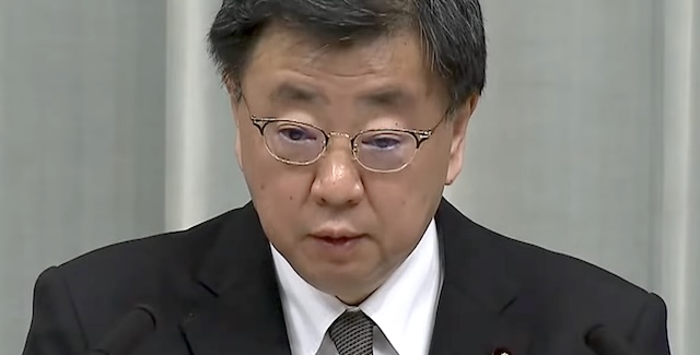 【動画】松野官房長官、辞任の考えなし「引き続き緊張感を持って職責果たす」　