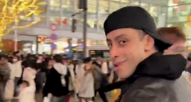 【動画】渋谷スクランブル交差点でイキりちらかす外国人TikTokerが邪魔すぎる…
