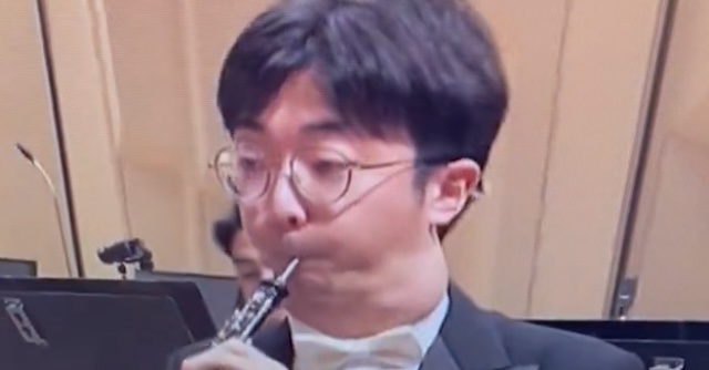【話題】『オーボエ奏者の人、吹いてる時に首が膨らんでるんだけどそんなことあり得るんだ… 人体の不思議』