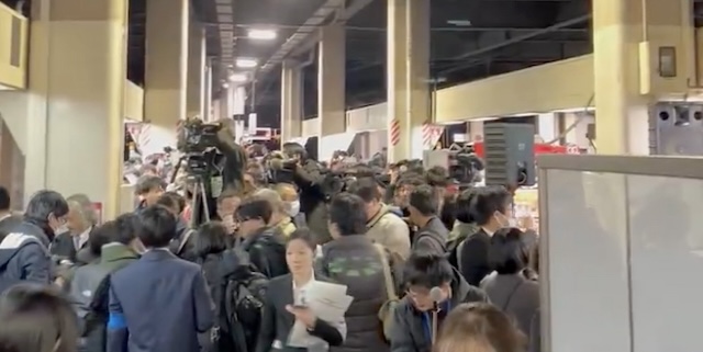 【話題】『金沢駅で誰かフジテレビ○ね！って叫んでて草』