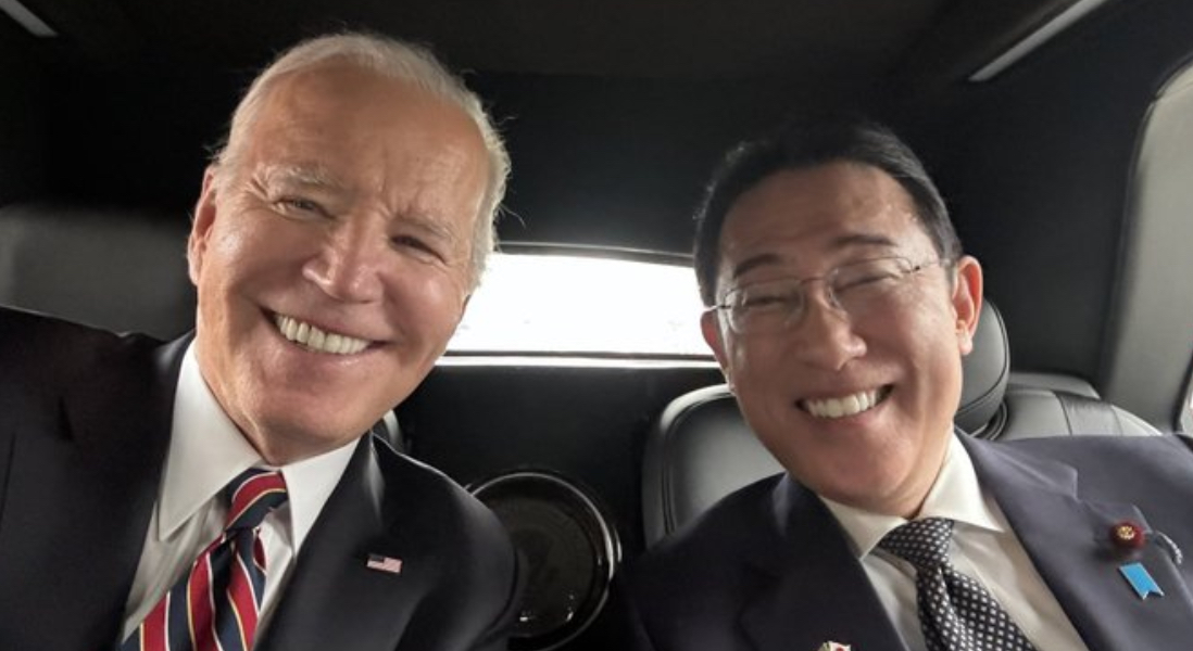 バイデン大統領、岸田首相とニコニコ２ショット写真を公開！