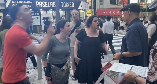 【話題】『日本で喧嘩する外国人観光客の皆さん…』(※動画)