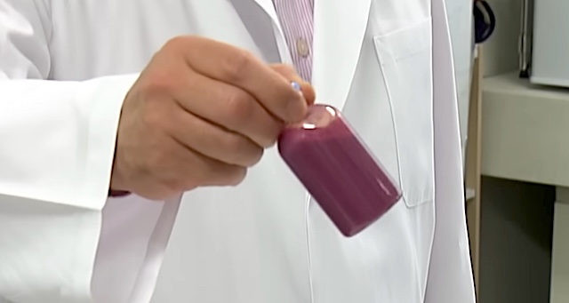 【動画】奈良県立医大『人工血液』の開発に成功！「血液型も関係なく入れられる」「冷蔵で5年保存可能(※本物の血液は4週間)」