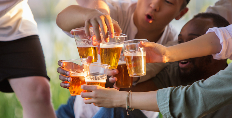 厚労省検討＝介護保険「２割負担」拡大、預貯金少なければ「１割」維持 → 反応「老後に備えて計画的に資産蓄えた人が損して、無計画に遊んでた人が得するってこと？」