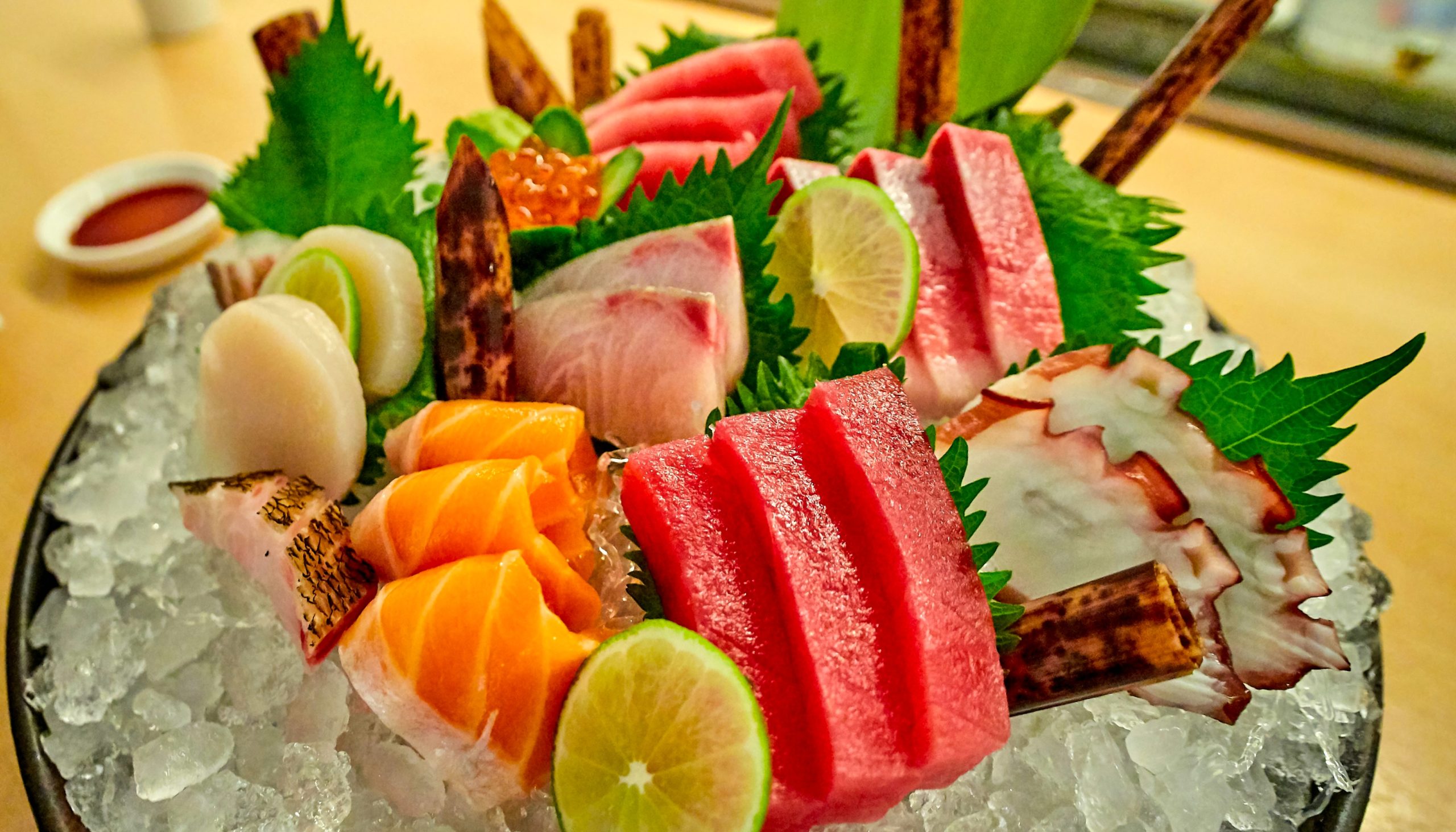 農林水産省「この刺身、農水省職員が食べるとこうなります…(ﾊﾟｼｬﾘ)」→ コメント殺到…