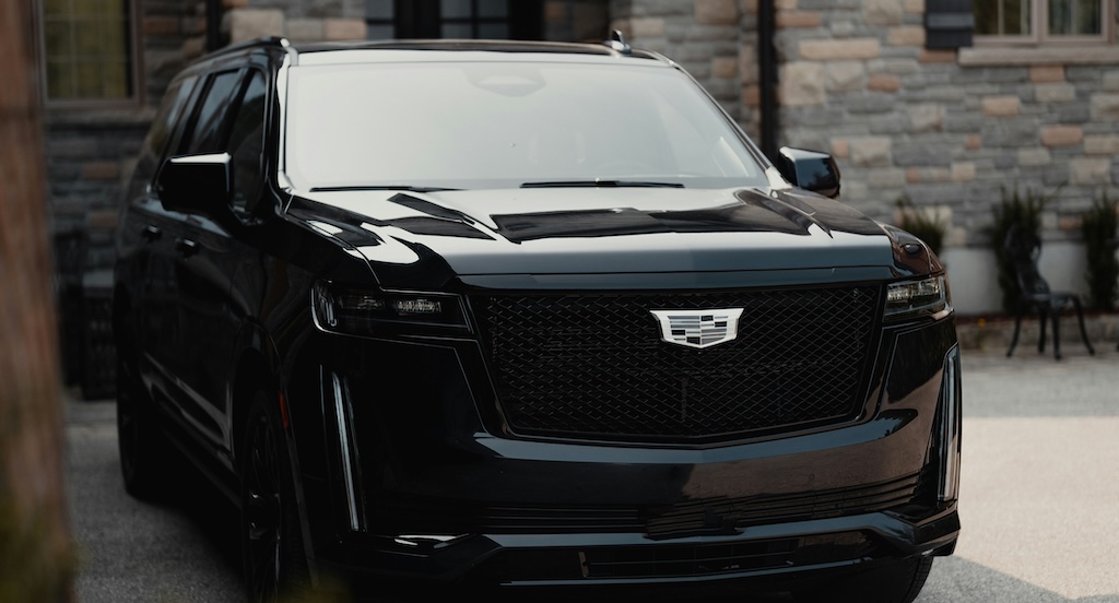 トランプ大統領を乗せたビーストの“アンテナまみれ”の後続車、横を通過するとこうなる…