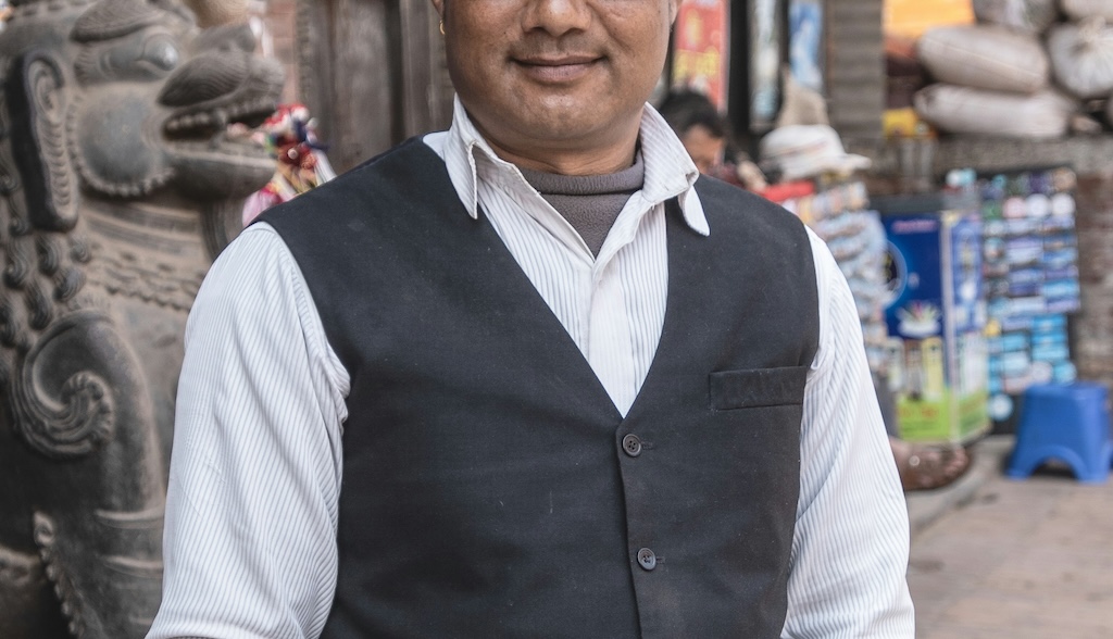 【福岡】「マジックを見せてあげる」と女児の目を閉じさせる → 体を密着させ、胸を触った疑い、ネパール国籍の男逮捕 → 容疑否認