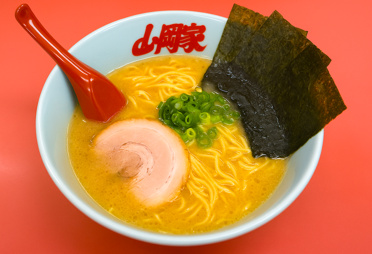 ラーメンチェーン・山岡家、“逆張り経営”で絶好調！