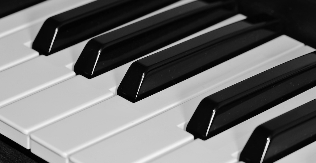 【憲法改正】ピアニストさん「自民党に投票した若い人たちに しつこく伝えていきたい… 戦争になったら戦地に行くのは君たち」