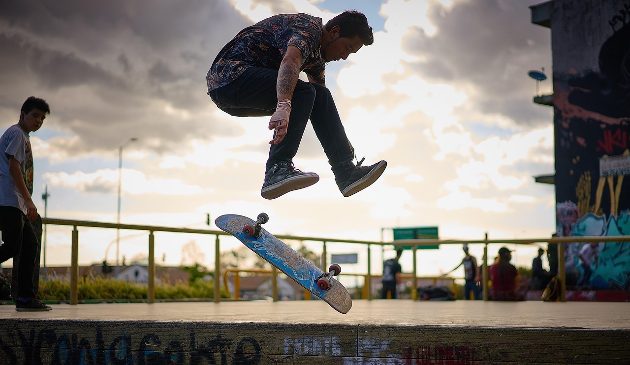 【動画】おじいちゃん、スケボーキッズにブチギレ…