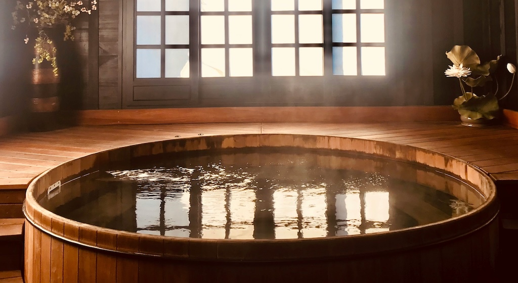 日帰り客、温泉の栓を抜いて帰宅… → 宿公式「絶対に栓を抜かないで」