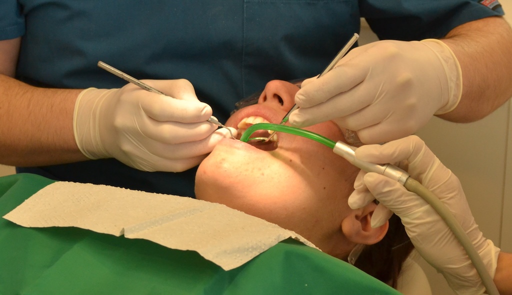 マスコミ「イラン情勢で各地から悲痛な叫び！歯科医院長『麻酔薬がなくなった』（※主要メーカーの工場トラブル）」