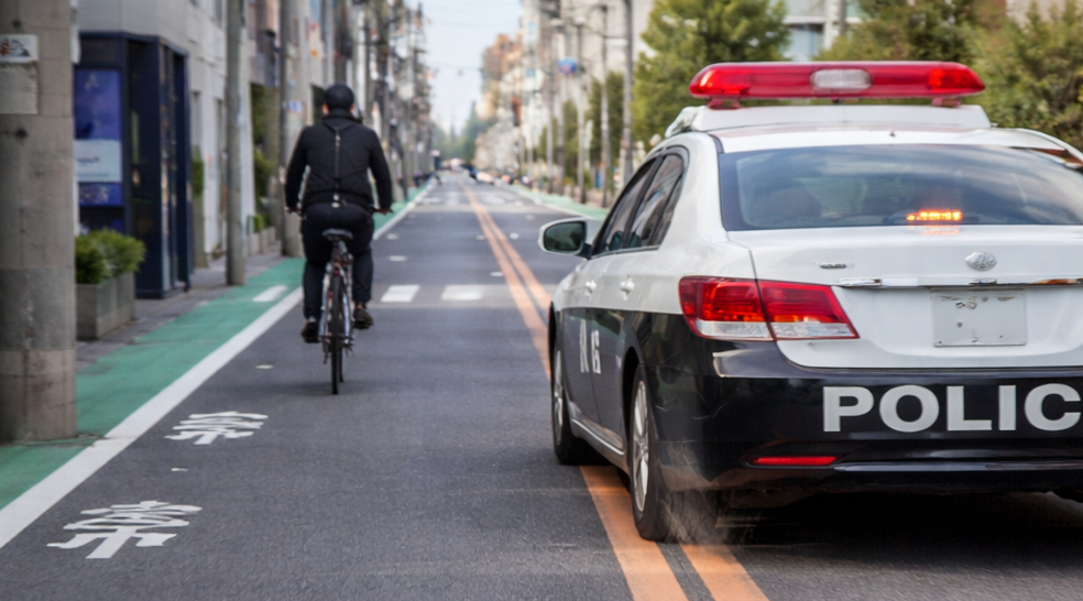 【動画】女性「自転車追い越し禁止動画について、実際に警察官に確かめてきたよ！」