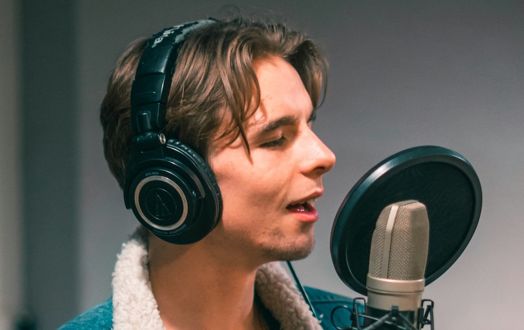 【AI普及】声優の声、無断利用は不法行為？