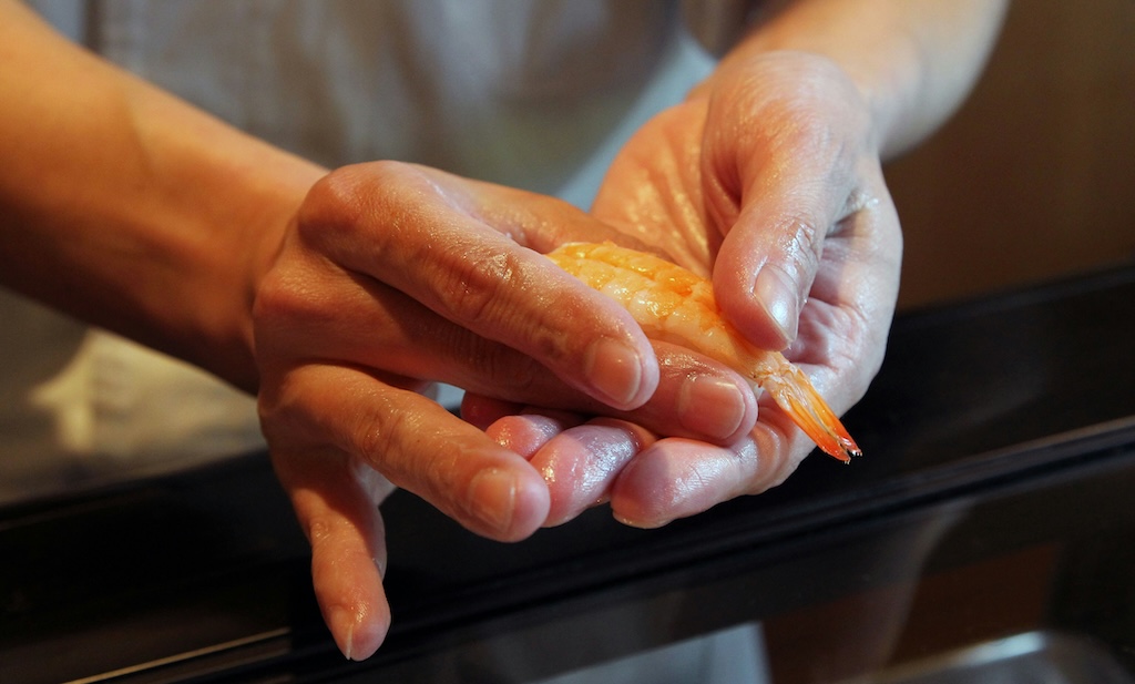 【話題】一貫7,500円の寿司（えび）を間違えて注文した結果…