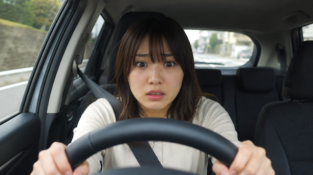 【話題】トラック運転手3年目で得た知見「道を譲ってくれない」「一時停止を車で飛び出してくる」「信号無視する」「変な割り込みしてくる」← これ全部◯◯◯。