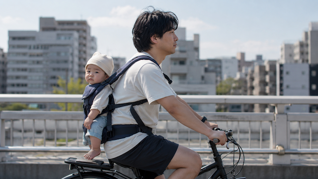 双子の1人を亡くした親、「新生児」を背中にしょって３ヶ月で20キロサイクリング → 反応「児相に保護させた方がいい」